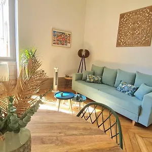 apt-lescapade-boheme.hotels-rhonealpes.com/